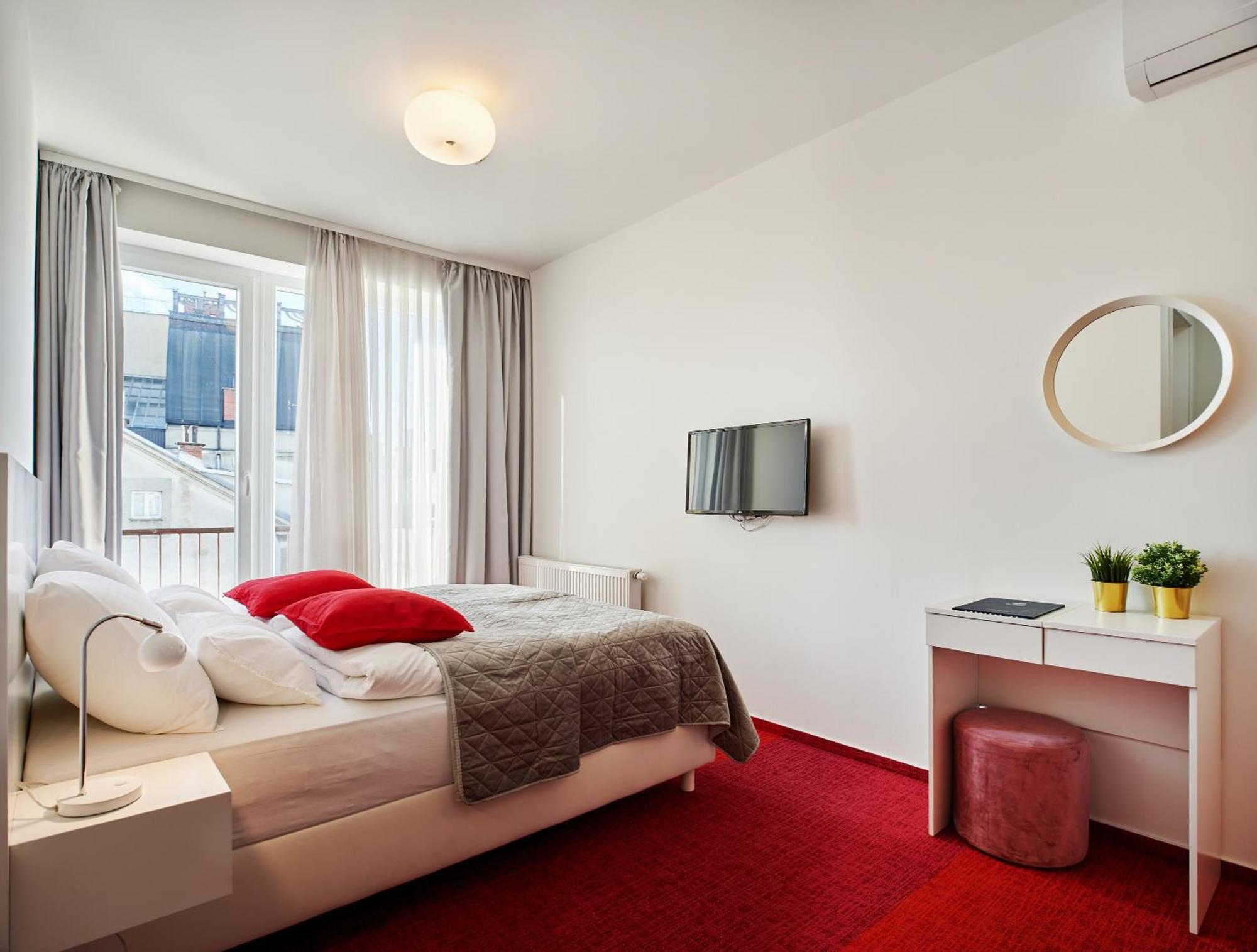 Skylux Apartments By Irundo Ζάγκρεμπ Εξωτερικό φωτογραφία